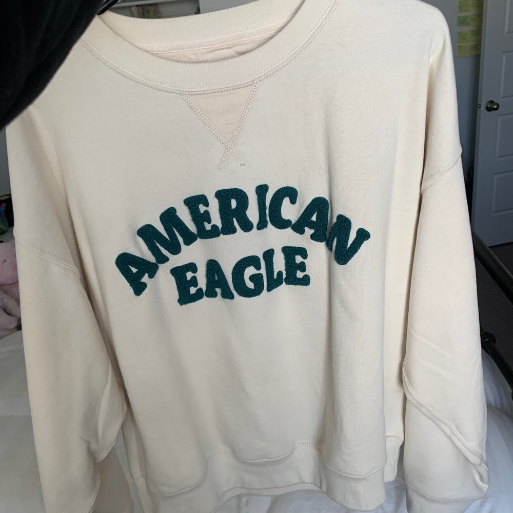 American Eagle crew neck
